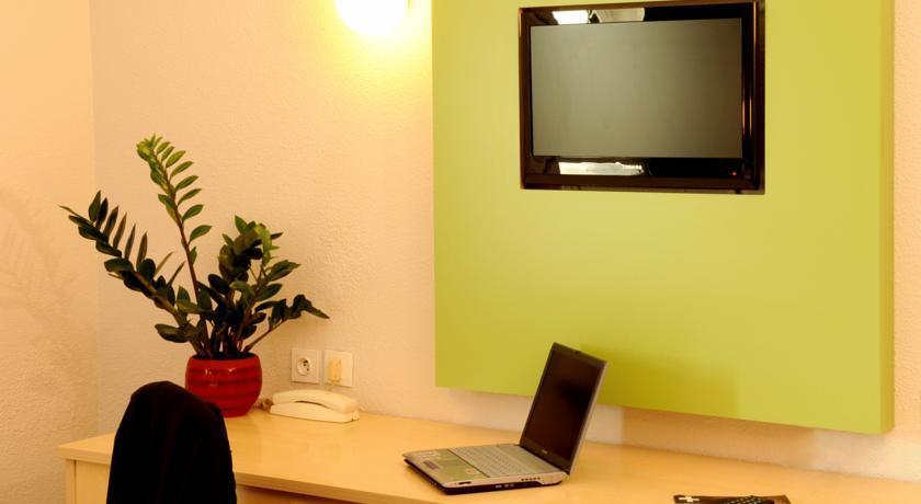 Отель Ibis Styles Antony Paris Sud Экстерьер фото
