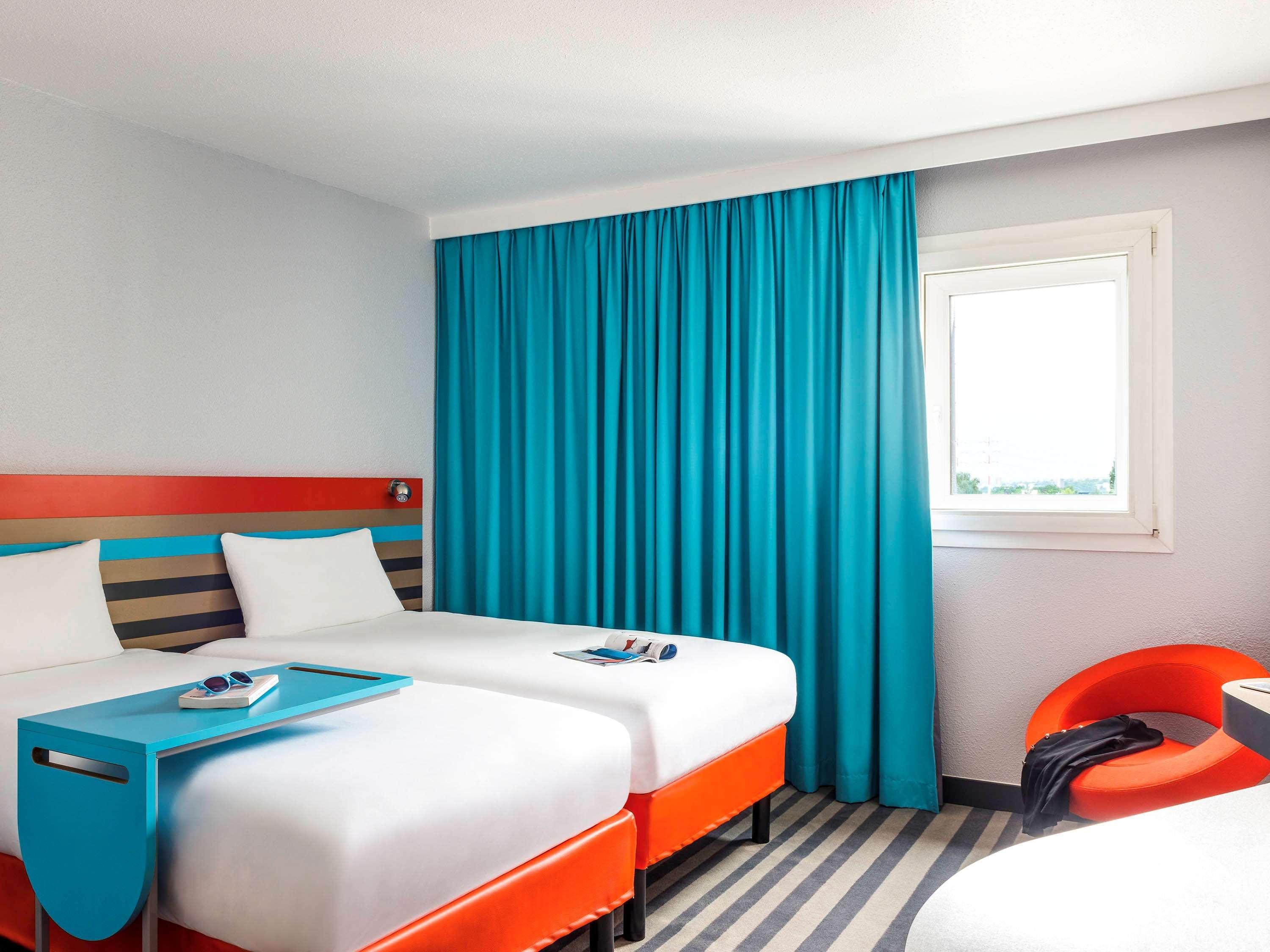 Отель Ibis Styles Antony Paris Sud Экстерьер фото