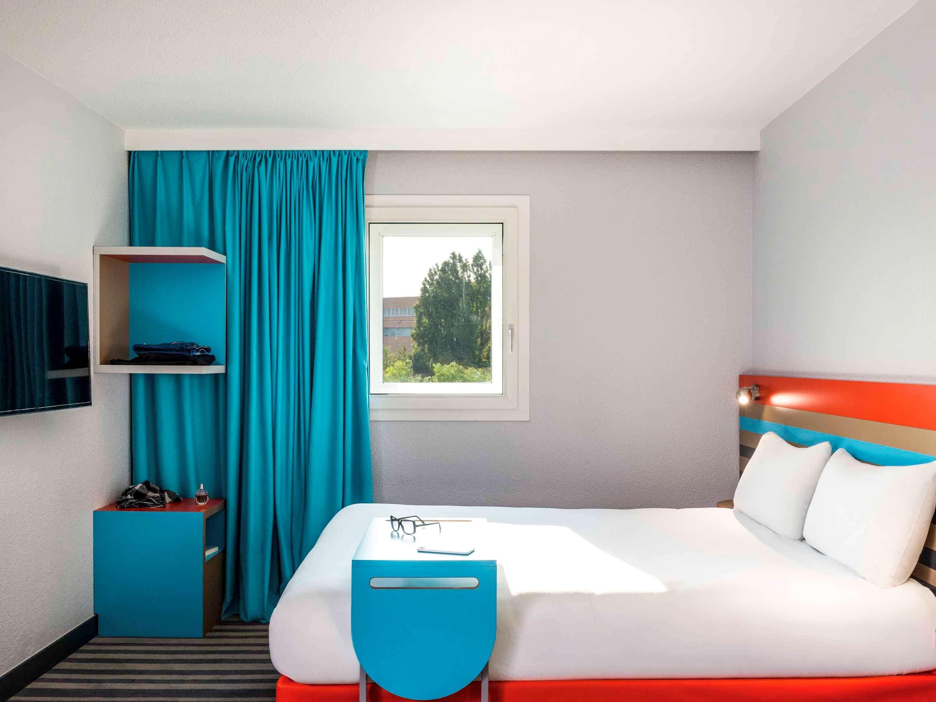 Отель Ibis Styles Antony Paris Sud Экстерьер фото