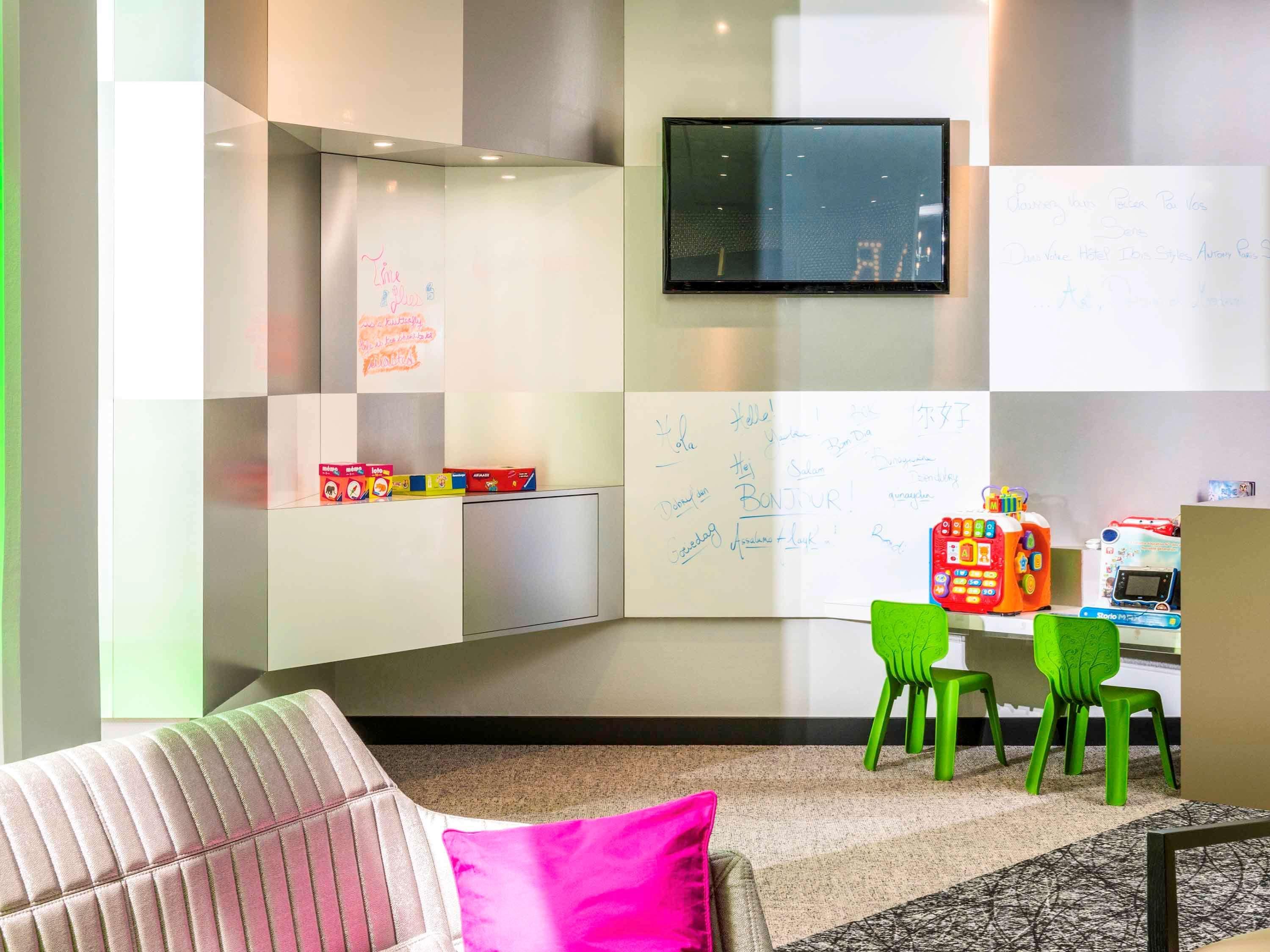 Отель Ibis Styles Antony Paris Sud Экстерьер фото
